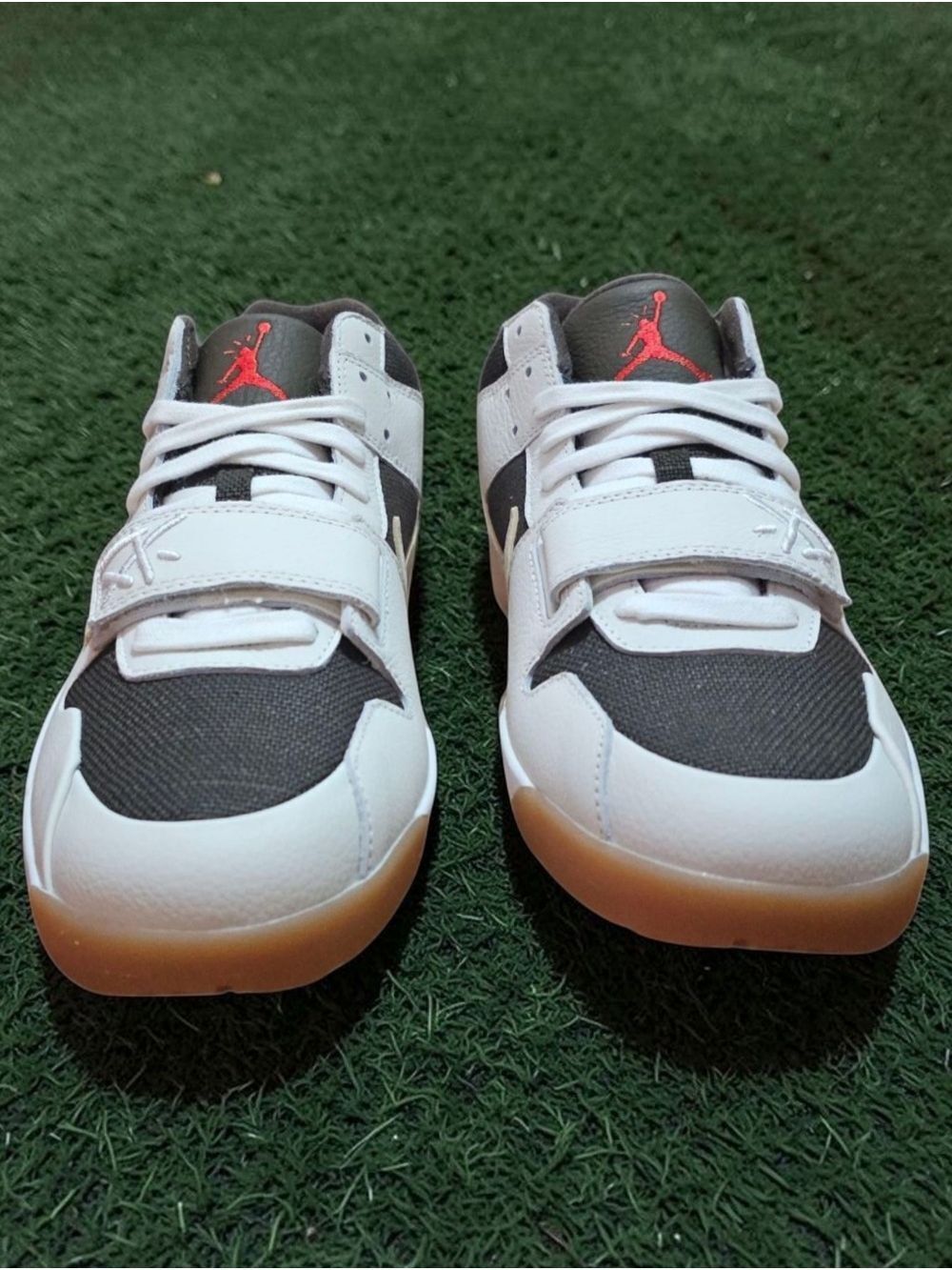Travis Scott Jumpman Jack TR Sail Size 10.5 - Picture 3 of 6